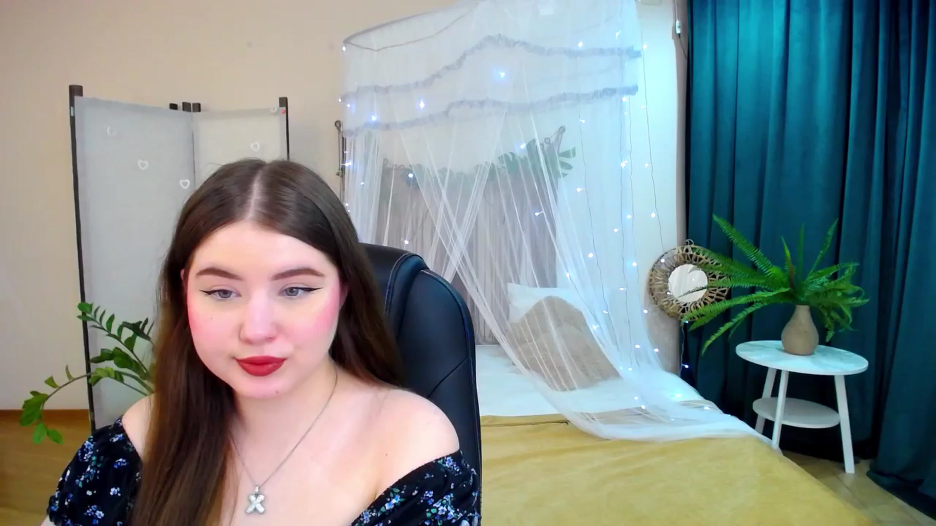 Gallery image thumbnail from AdmireMyEyes's myfreecams stream on, 05/17/2025, 20:23 image 5 of 20
