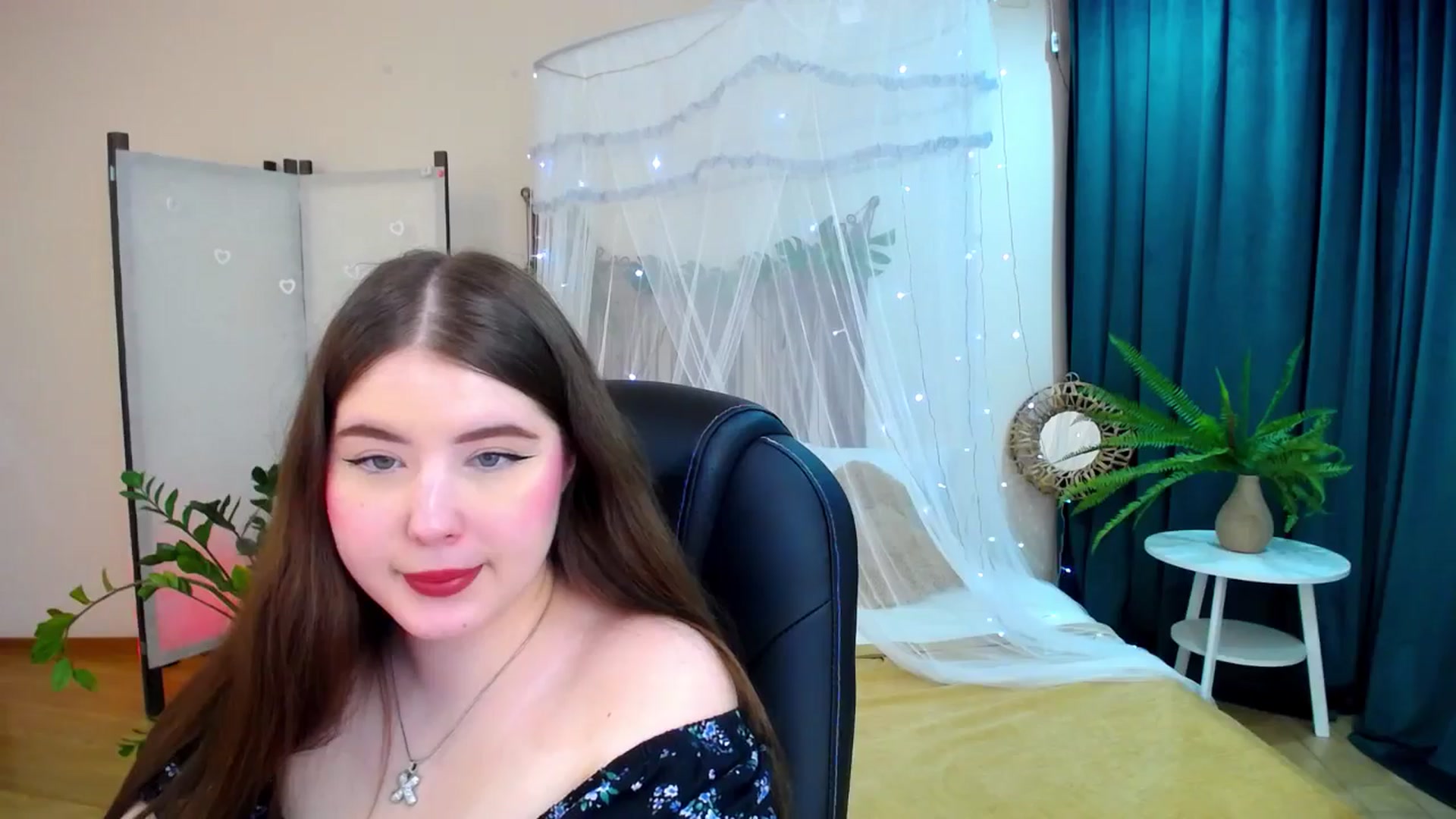 Gallery image thumbnail from AdmireMyEyes's myfreecams stream on, 05/17/2025, 20:23 image 16 of 20