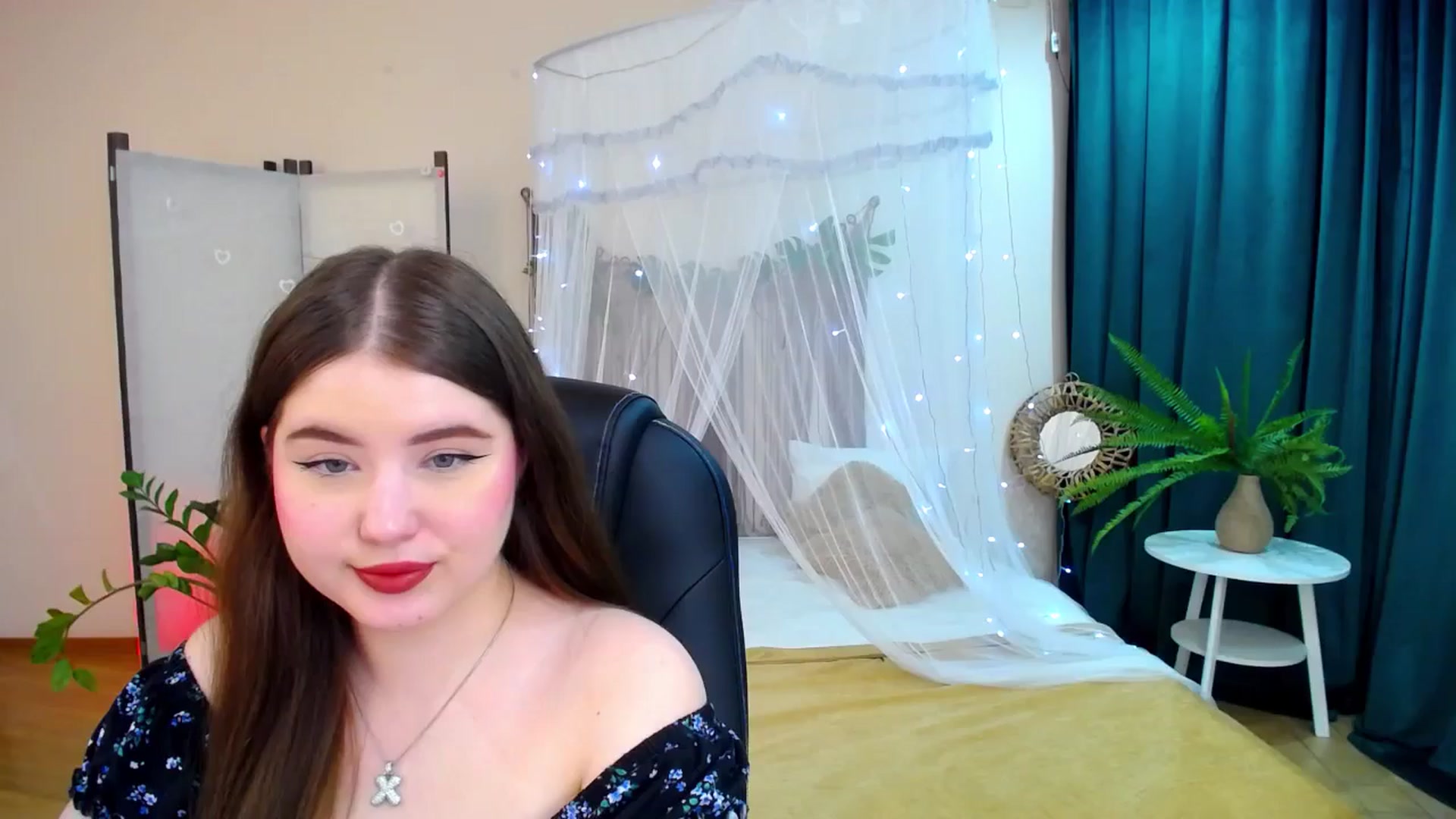Gallery image thumbnail from AdmireMyEyes's myfreecams stream on, 05/17/2025, 20:23 image 6 of 20