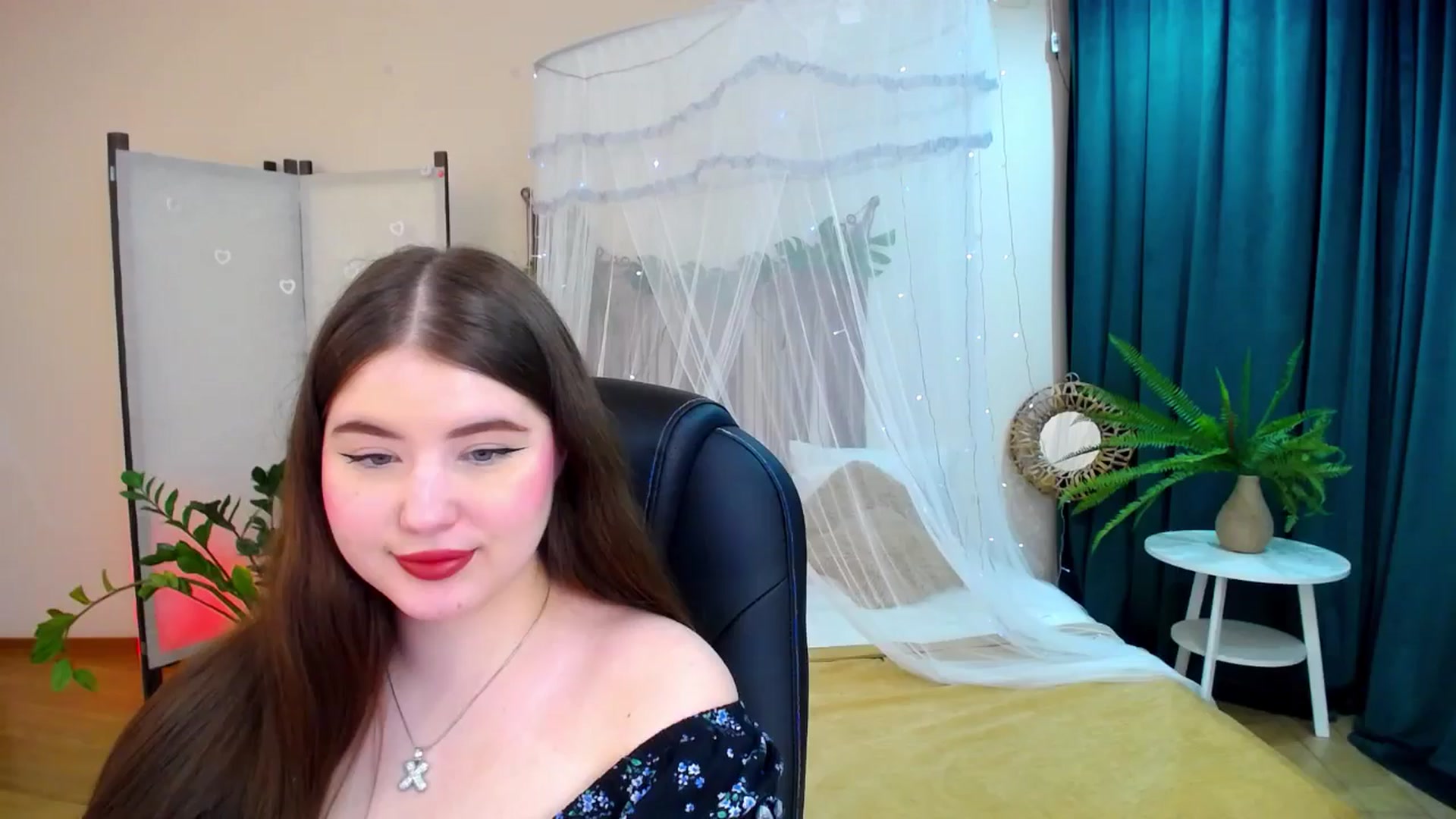Gallery image thumbnail from AdmireMyEyes's myfreecams stream on, 05/17/2025, 20:23 image 20 of 20
