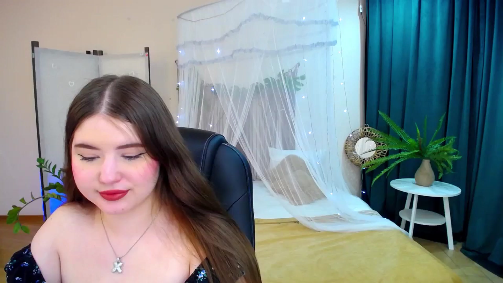 Gallery image thumbnail from AdmireMyEyes's myfreecams stream on, 05/17/2025, 20:54 image 11 of 20