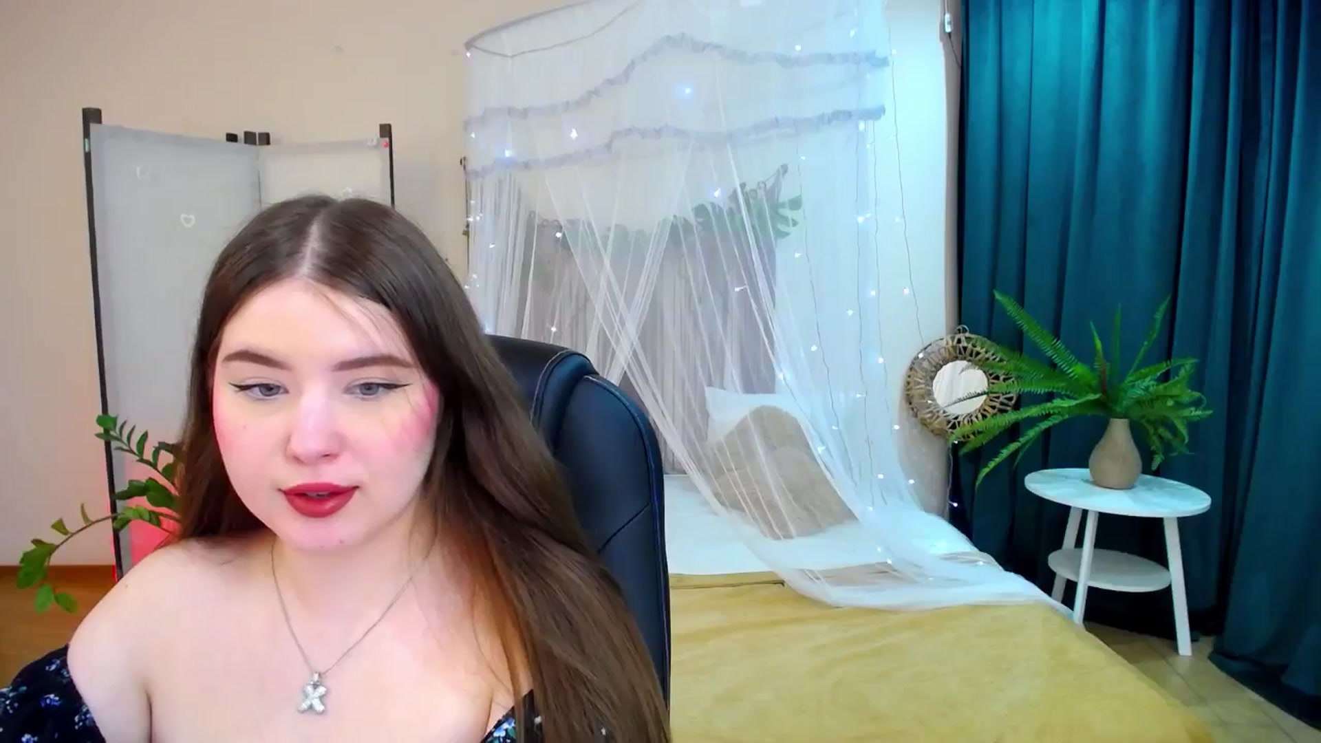 Gallery image thumbnail from AdmireMyEyes's myfreecams stream on, 05/17/2025, 20:54 image 10 of 20