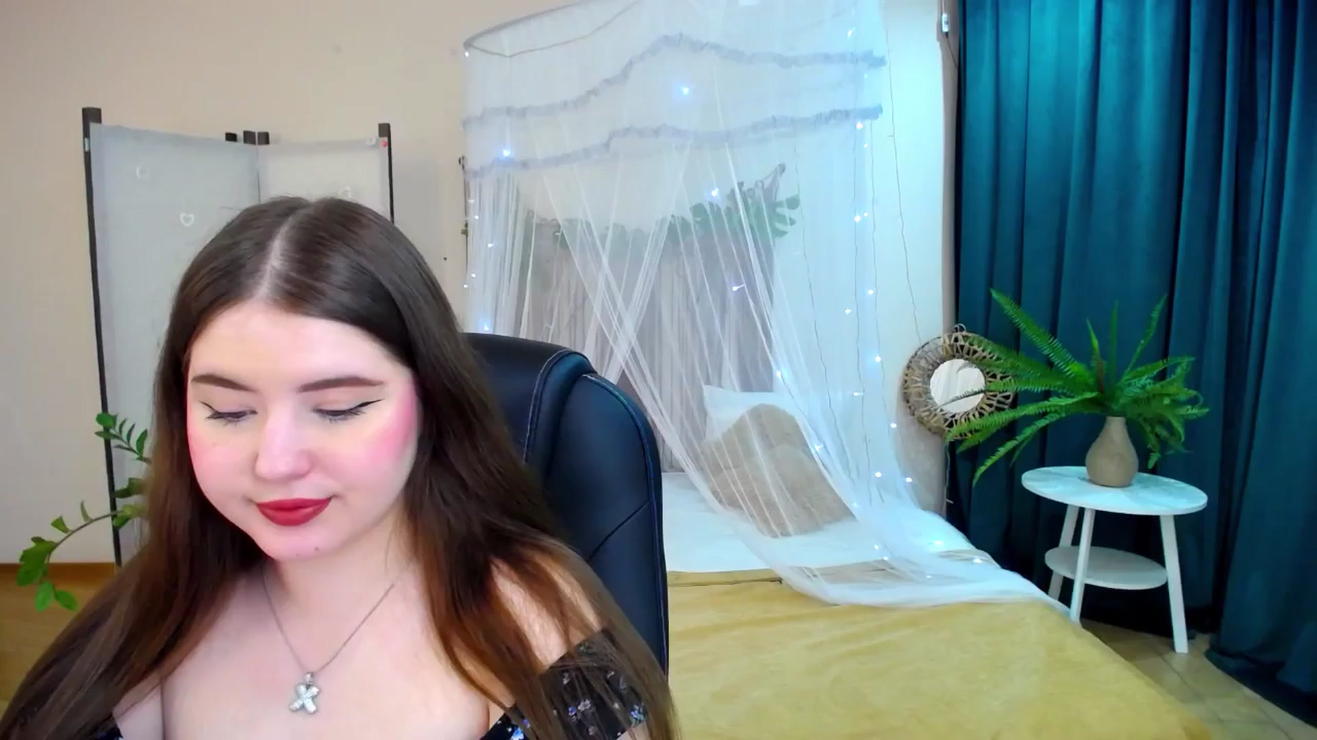 Gallery image thumbnail from AdmireMyEyes's myfreecams stream on, 05/17/2025, 20:54 image 16 of 20