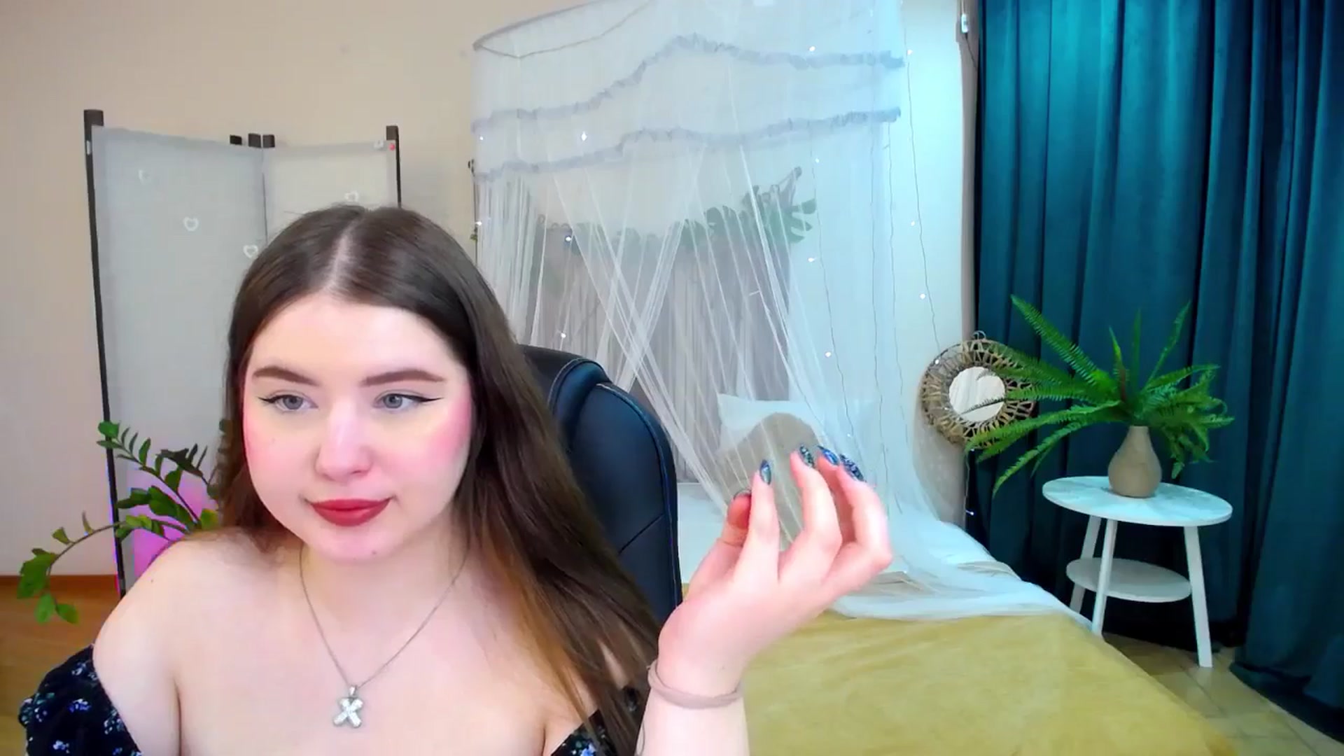 Gallery image thumbnail from AdmireMyEyes's myfreecams stream on, 05/17/2025, 20:54 image 13 of 20