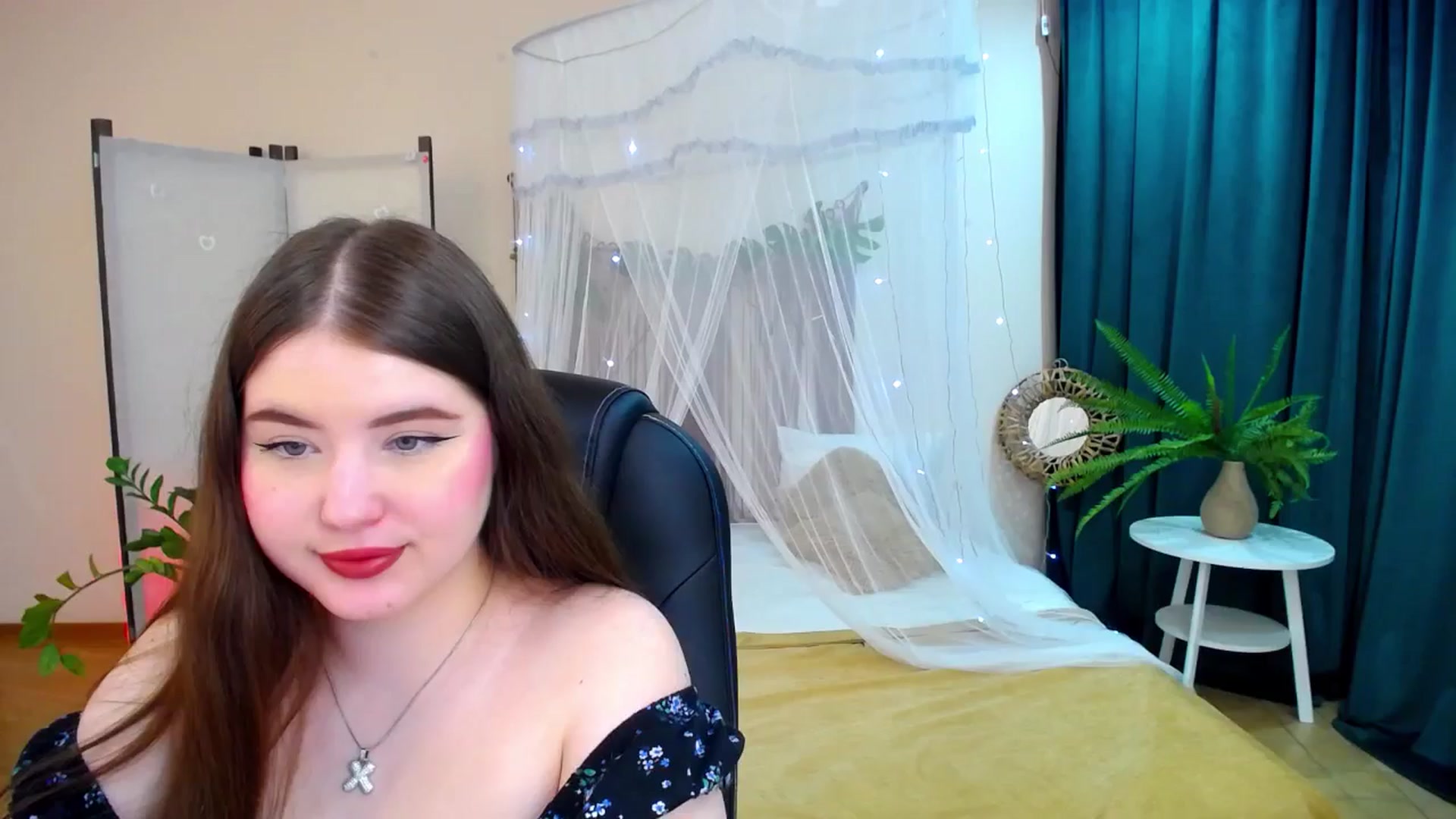 Gallery image thumbnail from AdmireMyEyes's myfreecams stream on, 05/17/2025, 20:54 image 2 of 20