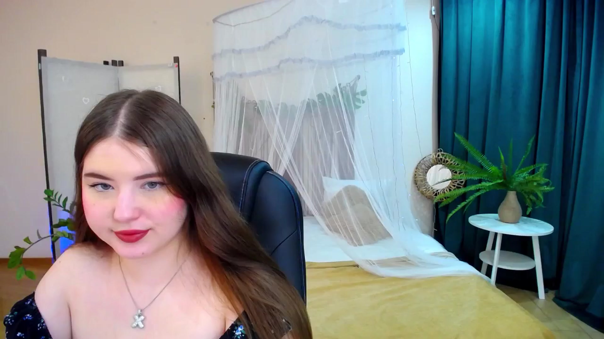 Gallery image thumbnail from AdmireMyEyes's myfreecams stream on, 05/17/2025, 20:54 image 12 of 20