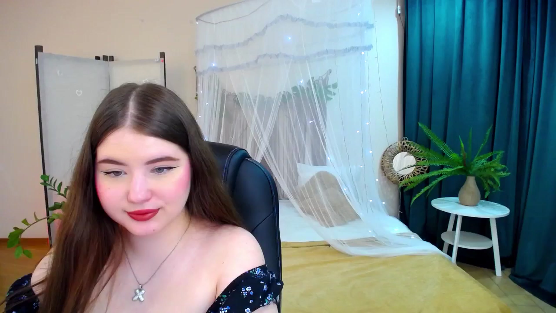 Gallery image thumbnail from AdmireMyEyes's myfreecams stream on, 05/17/2025, 20:54 image 1 of 20