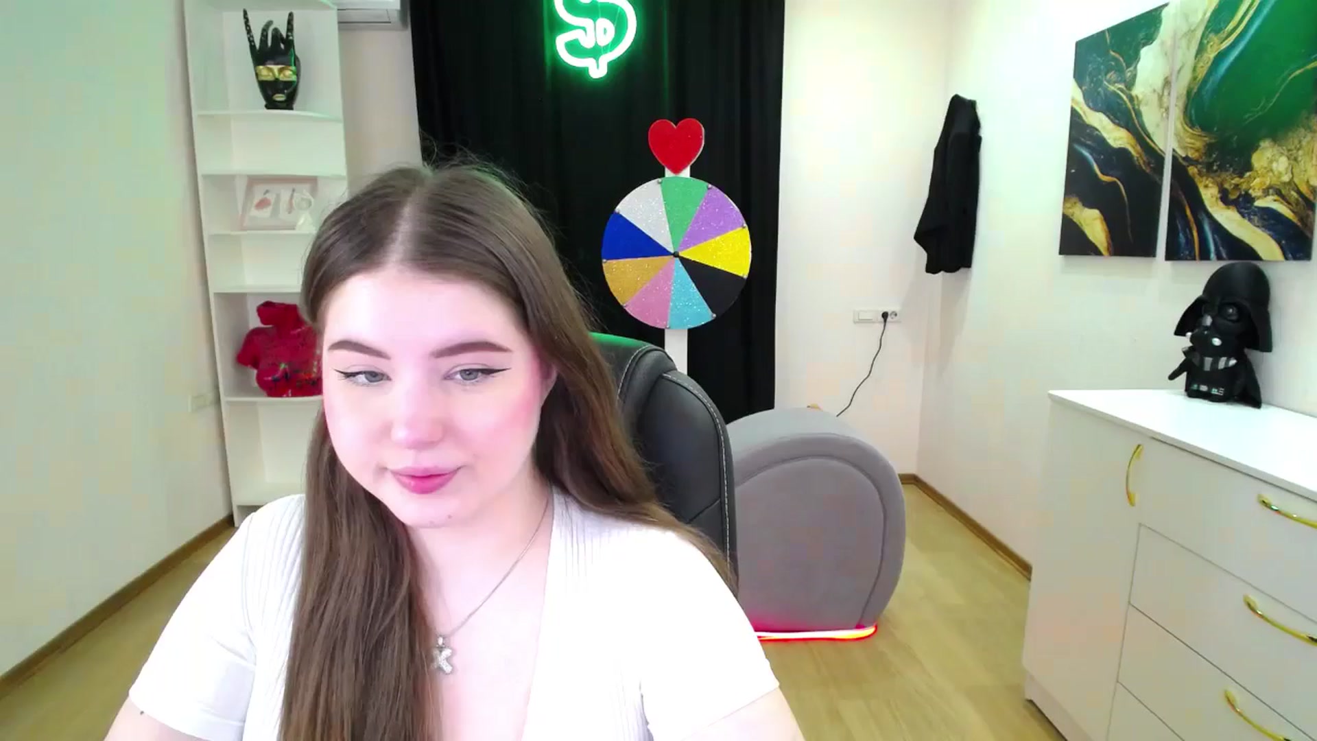 Gallery image thumbnail from AdmireMyEyes's myfreecams stream on, 05/18/2025, 19:02 image 4 of 20