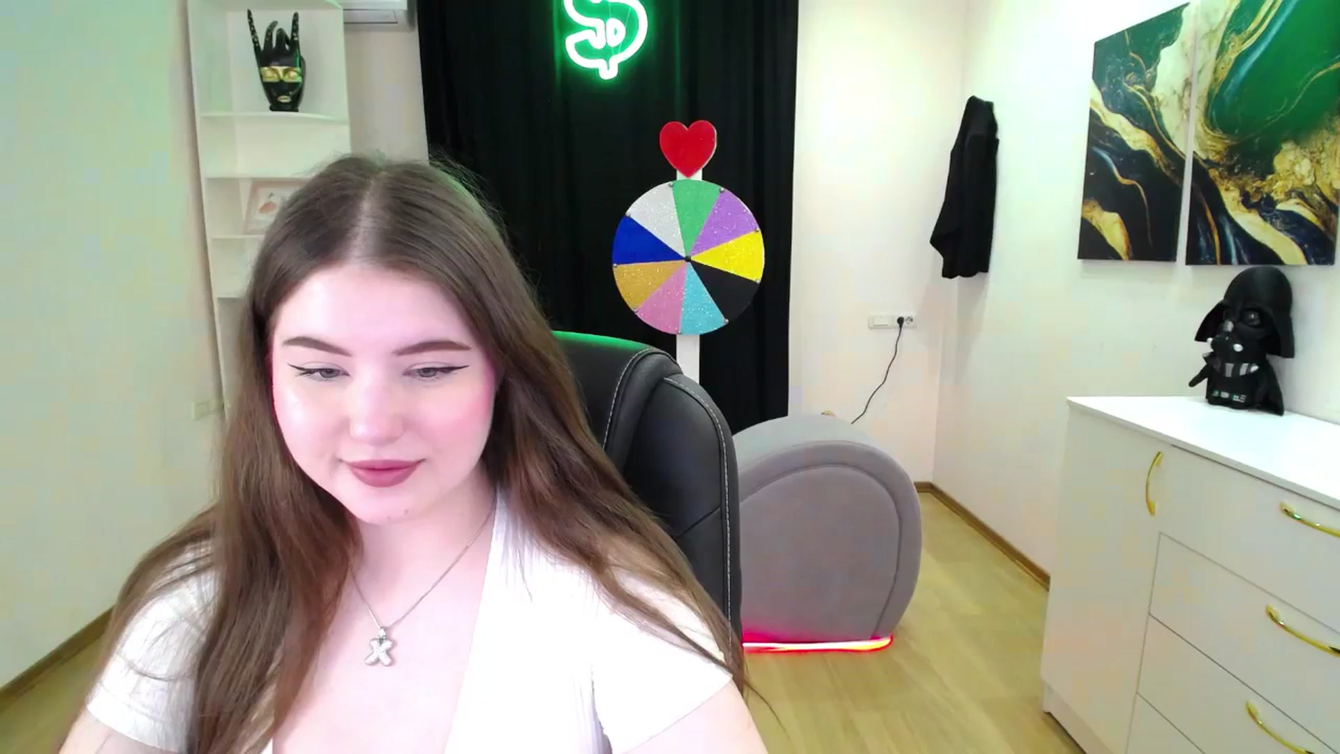 Gallery image thumbnail from AdmireMyEyes's myfreecams stream on, 05/18/2025, 19:02 image 13 of 20