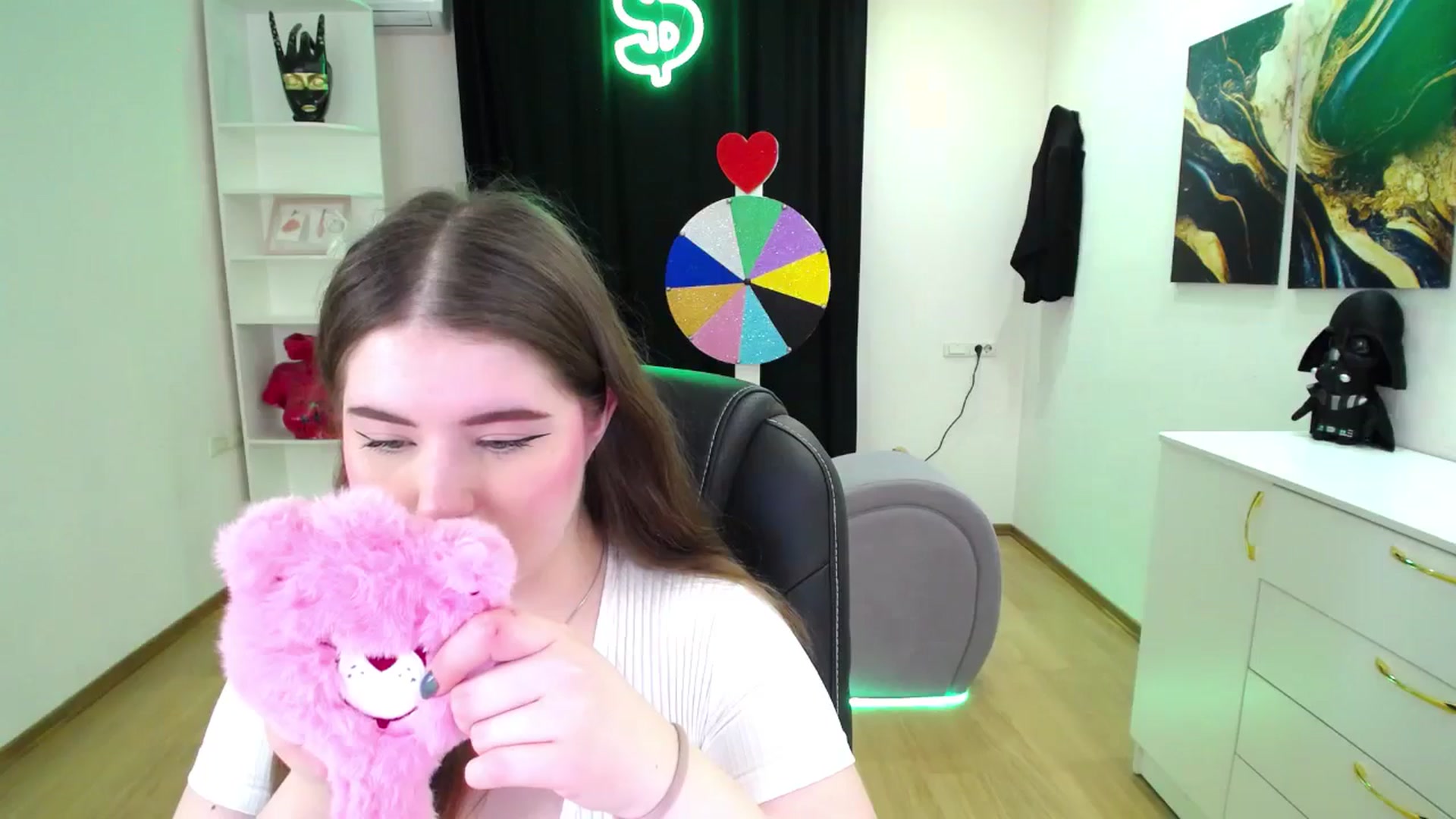 Gallery image thumbnail from AdmireMyEyes's myfreecams stream on, 05/18/2025, 19:02 image 8 of 20