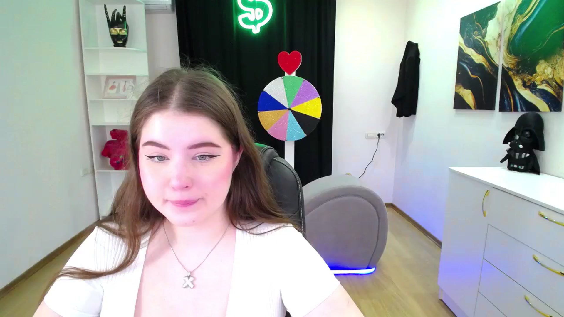Gallery image thumbnail from AdmireMyEyes's myfreecams stream on, 05/18/2025, 19:02 image 1 of 20