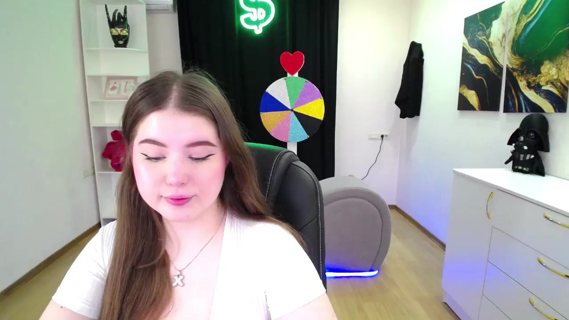 Gallery image thumbnail from AdmireMyEyes's myfreecams stream on, 05/18/2025, 19:02 image 6 of 20