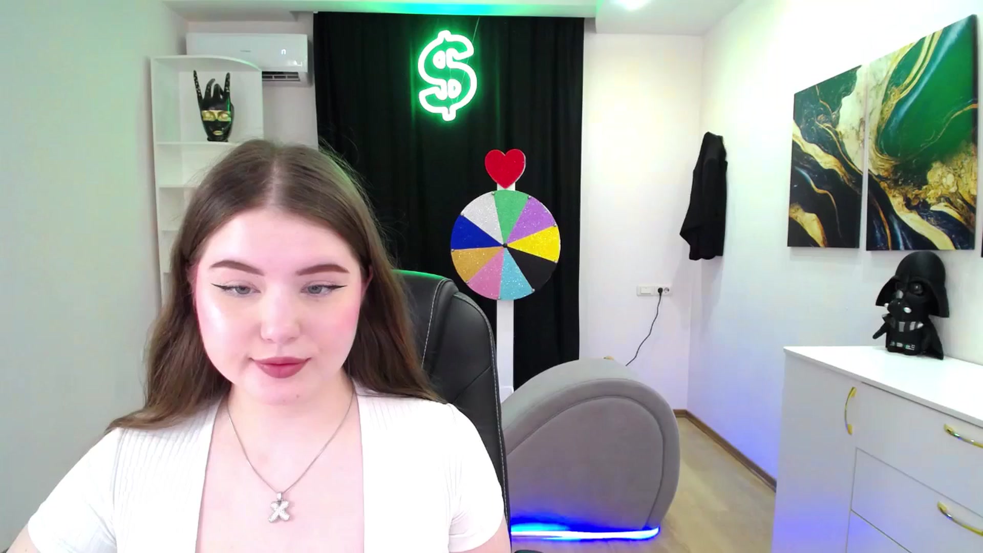 Gallery image thumbnail from AdmireMyEyes's myfreecams stream on, 05/18/2025, 19:31 image 8 of 20