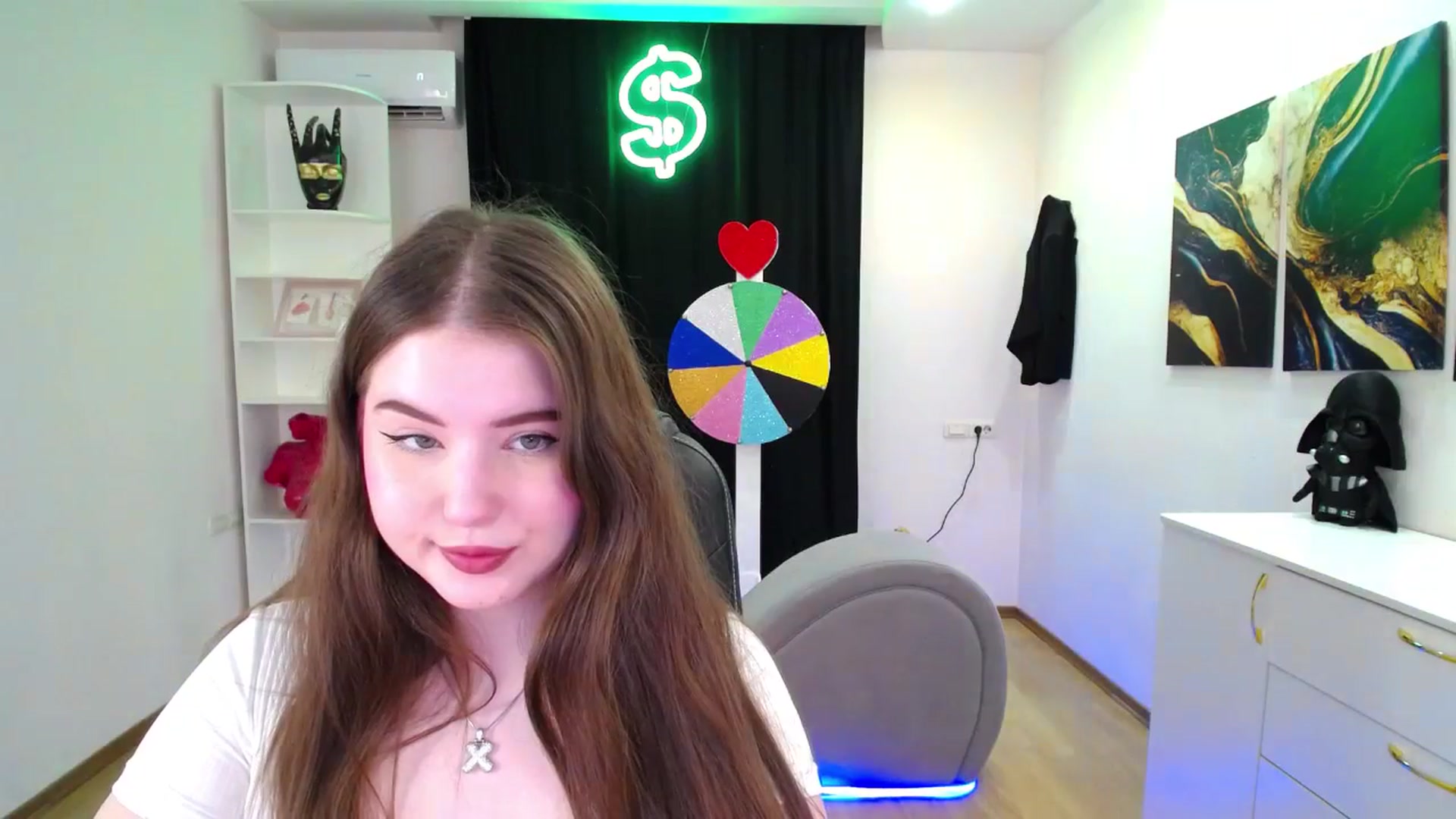 Gallery image thumbnail from AdmireMyEyes's myfreecams stream on, 05/18/2025, 19:31 image 5 of 20