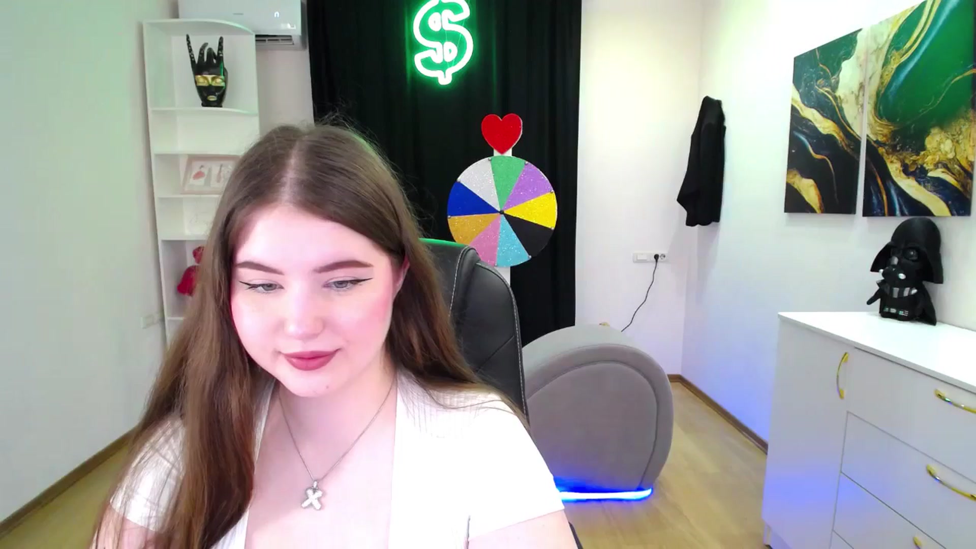 Gallery image thumbnail from AdmireMyEyes's myfreecams stream on, 05/18/2025, 19:31 image 19 of 20
