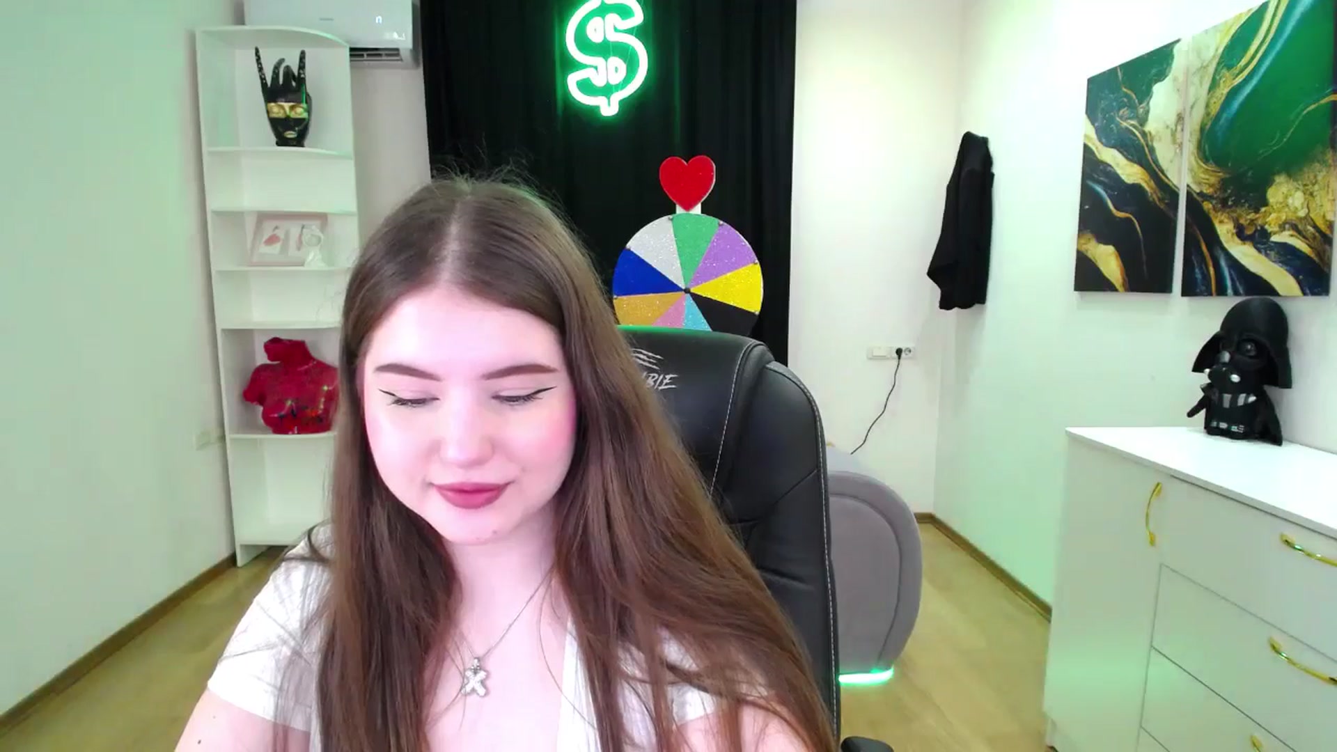 Gallery image thumbnail from AdmireMyEyes's myfreecams stream on, 05/18/2025, 19:47 image 3 of 20