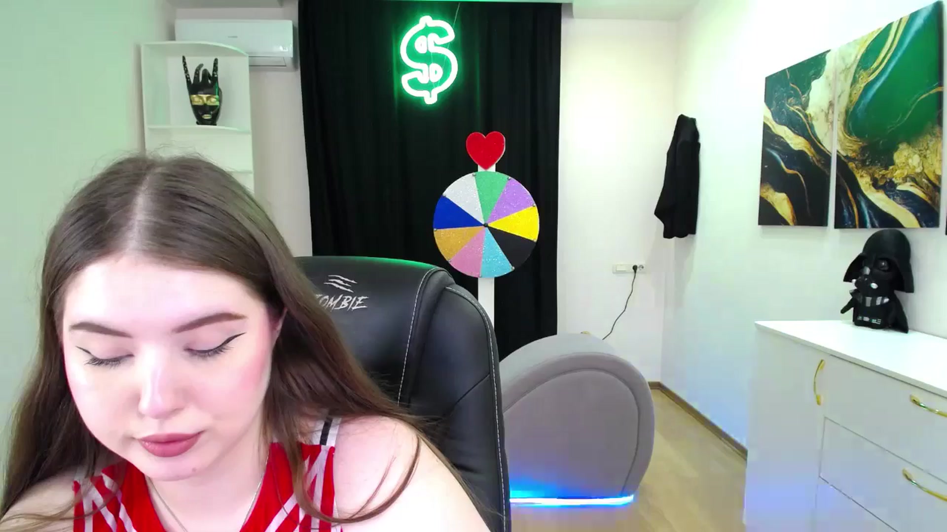 Gallery image thumbnail from AdmireMyEyes's myfreecams stream on, 05/18/2025, 23:32 image 18 of 20