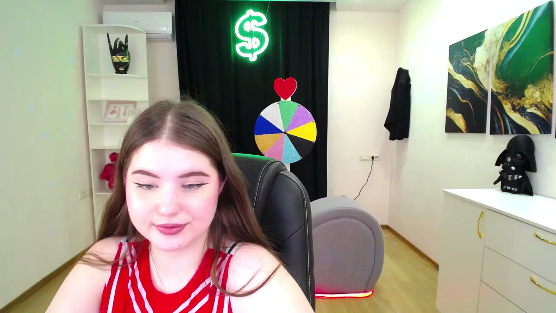 Gallery image thumbnail from AdmireMyEyes's myfreecams stream on, 05/18/2025, 23:32 image 19 of 20