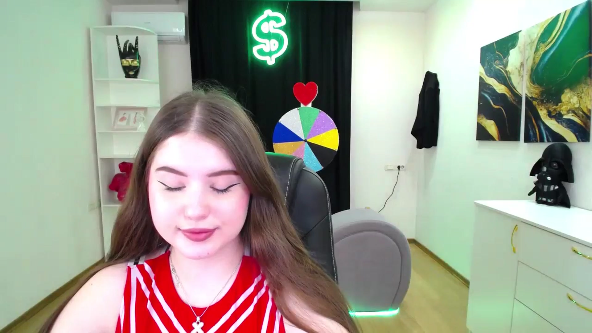 Gallery image thumbnail from AdmireMyEyes's myfreecams stream on, 05/19/2025, 01:17 image 10 of 20