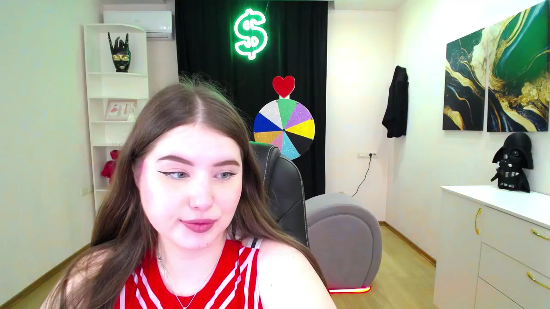 Gallery image thumbnail from AdmireMyEyes's myfreecams stream on, 05/19/2025, 01:17 image 2 of 20