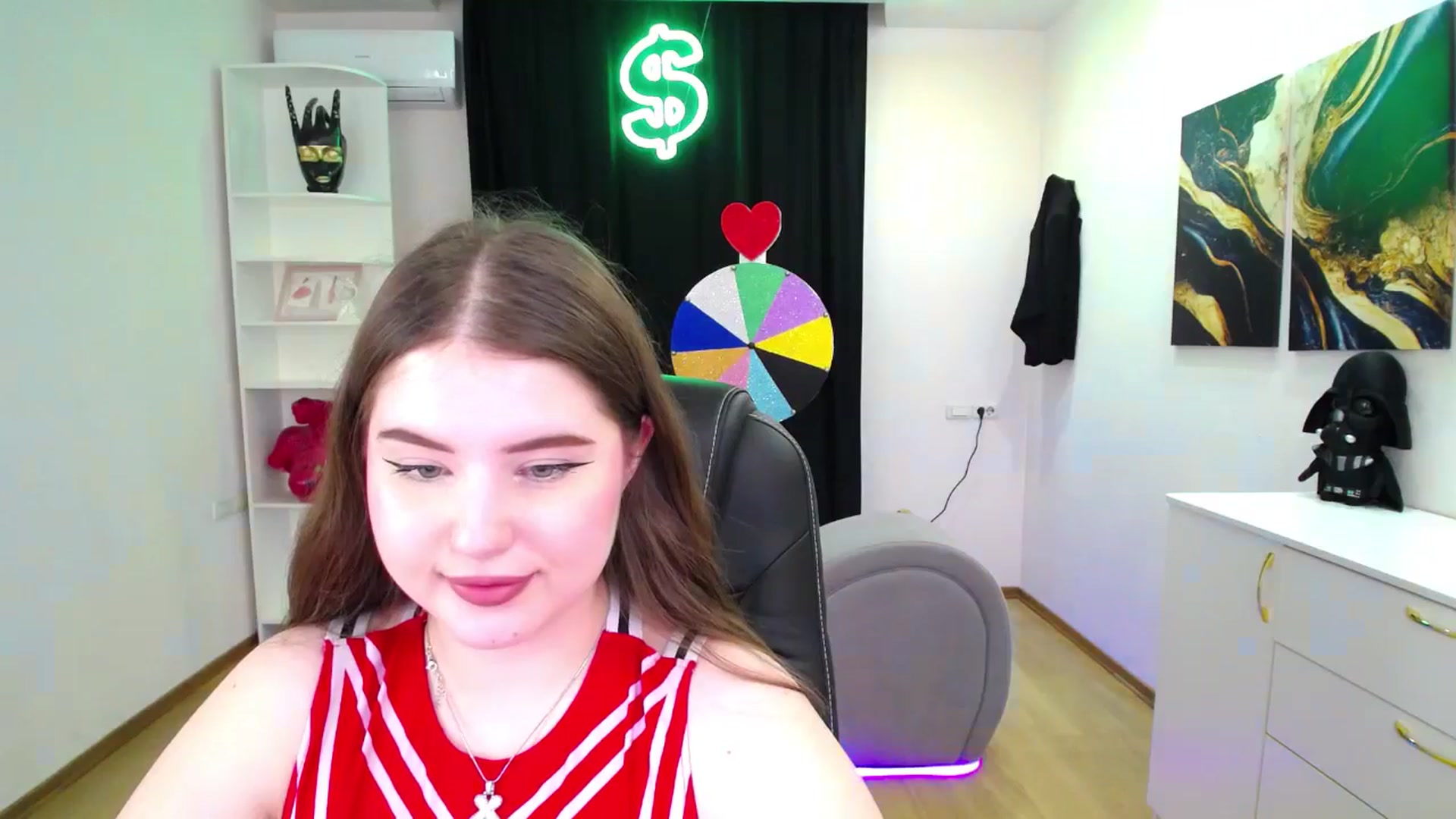 Gallery image thumbnail from AdmireMyEyes's myfreecams stream on, 05/19/2025, 01:17 image 12 of 20
