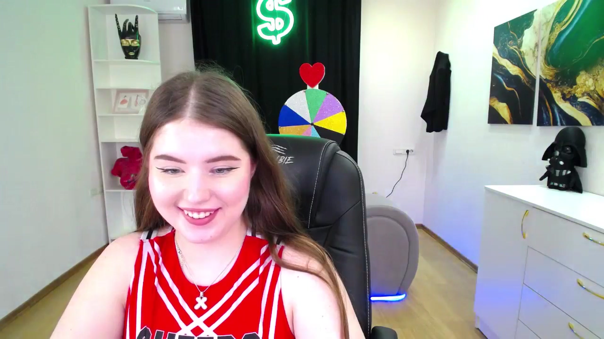 Gallery image thumbnail from AdmireMyEyes's myfreecams stream on, 05/19/2025, 01:17 image 18 of 20