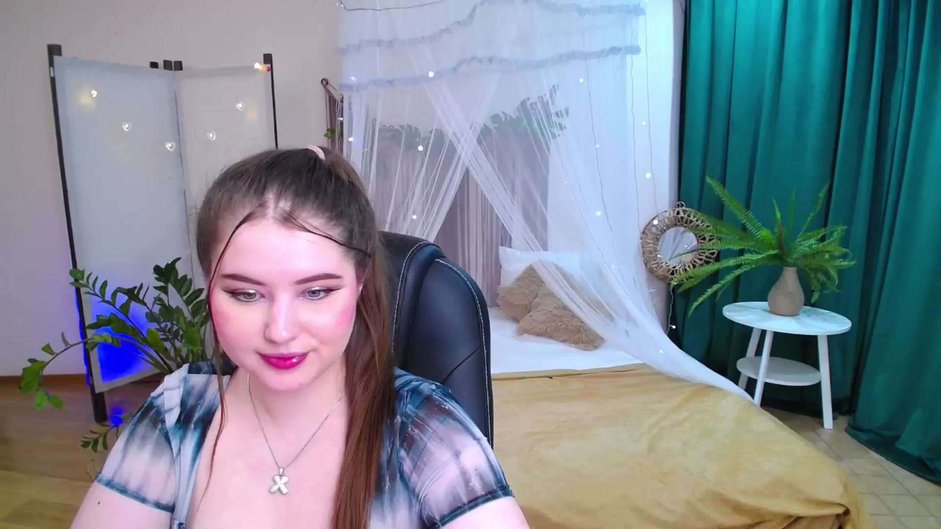 Gallery image thumbnail from AdmireMyEyes's myfreecams stream on, 05/20/2025, 08:58 image 5 of 20