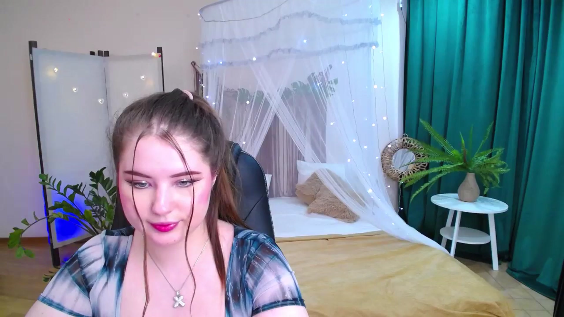 Gallery image thumbnail from AdmireMyEyes's myfreecams stream on, 05/20/2025, 09:48 image 15 of 20