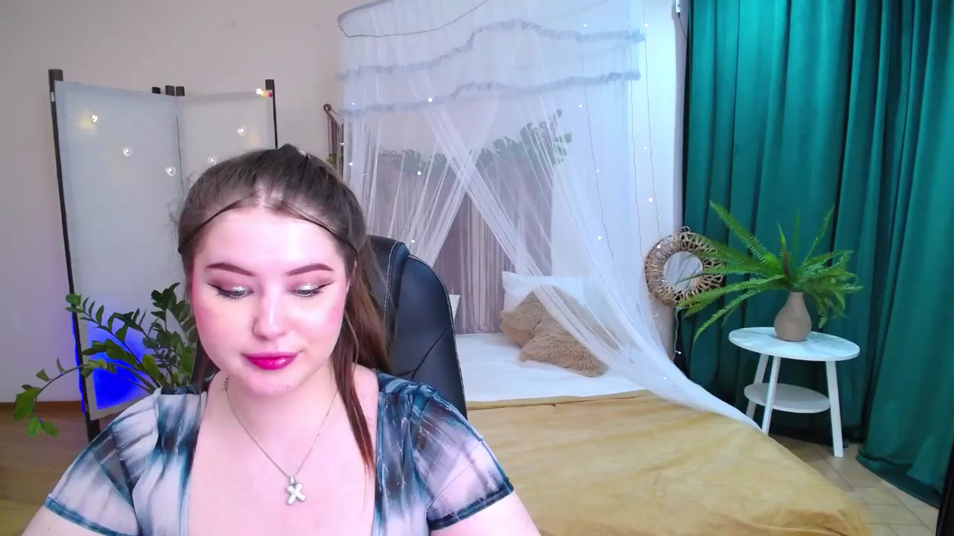 Gallery image thumbnail from AdmireMyEyes's myfreecams stream on, 05/20/2025, 09:48 image 14 of 20