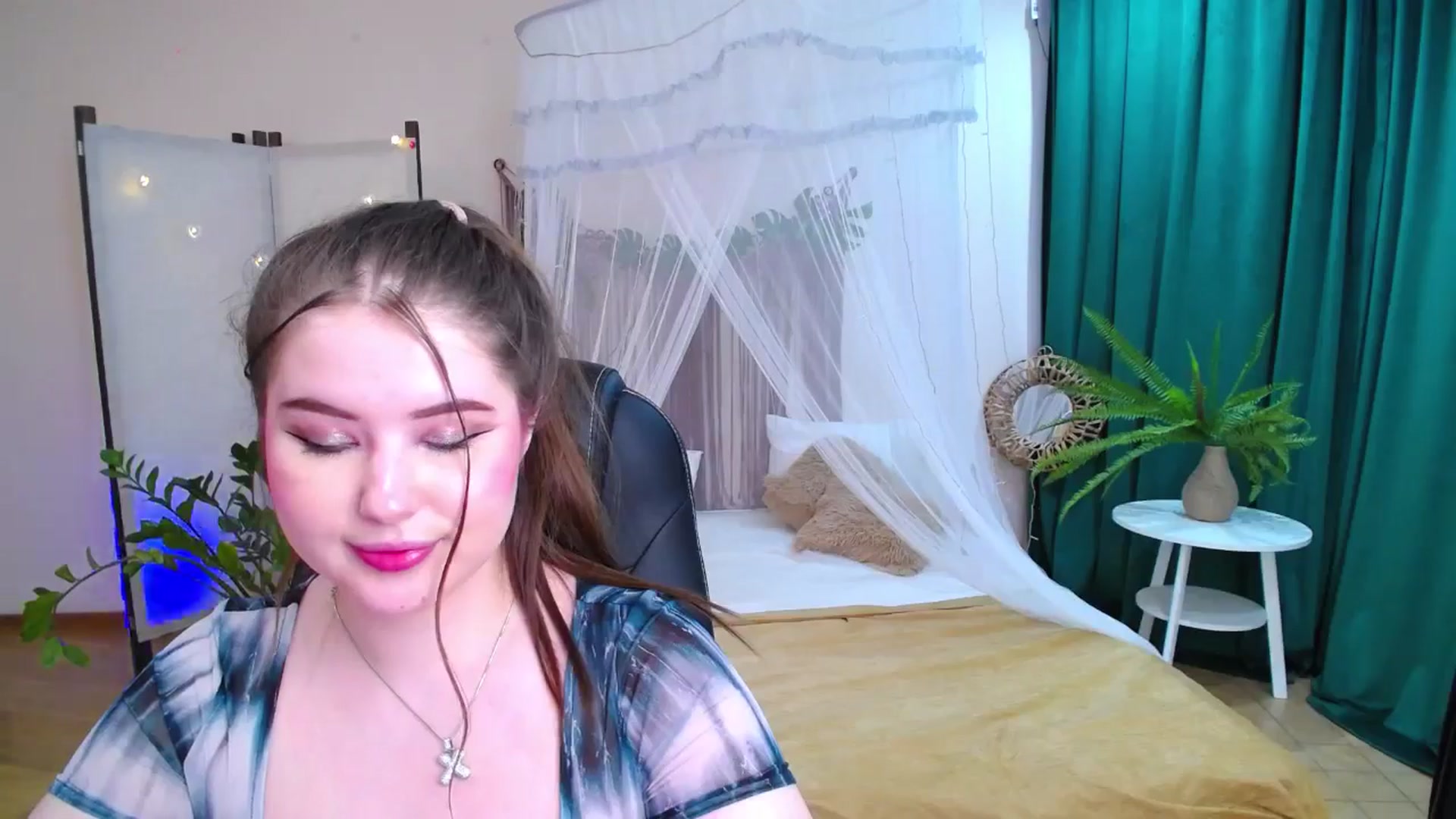 Gallery image thumbnail from AdmireMyEyes's myfreecams stream on, 05/20/2025, 09:48 image 13 of 20