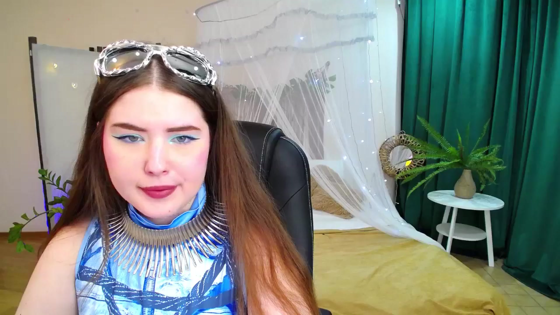 Gallery image thumbnail from AdmireMyEyes's myfreecams stream on, 05/21/2025, 07:48 image 13 of 20