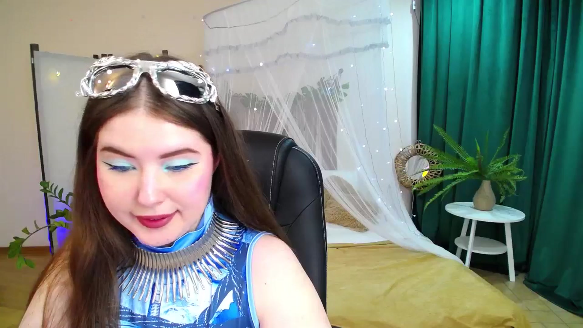 Gallery image thumbnail from AdmireMyEyes's myfreecams stream on, 05/21/2025, 07:48 image 12 of 20