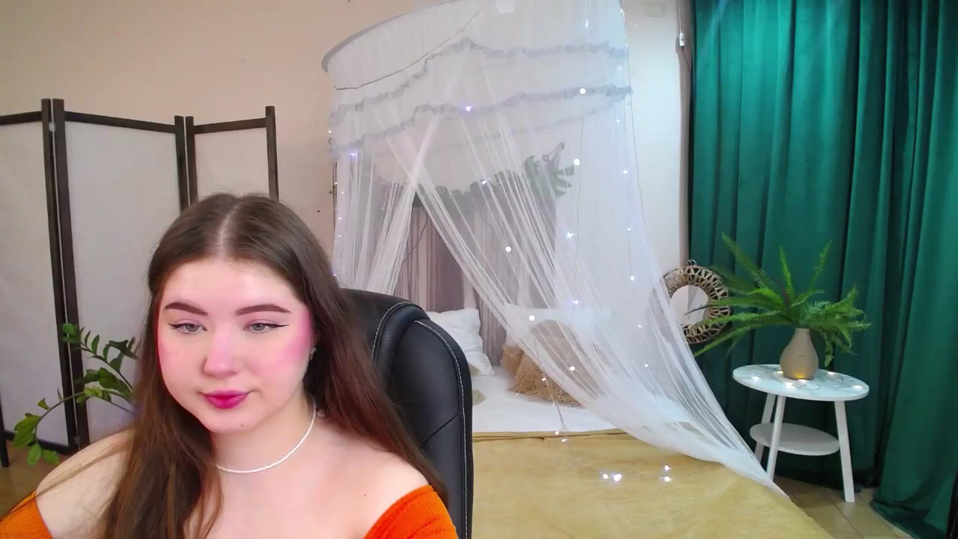 Gallery image thumbnail from AdmireMyEyes's myfreecams stream on, 05/24/2025, 18:27 image 5 of 20