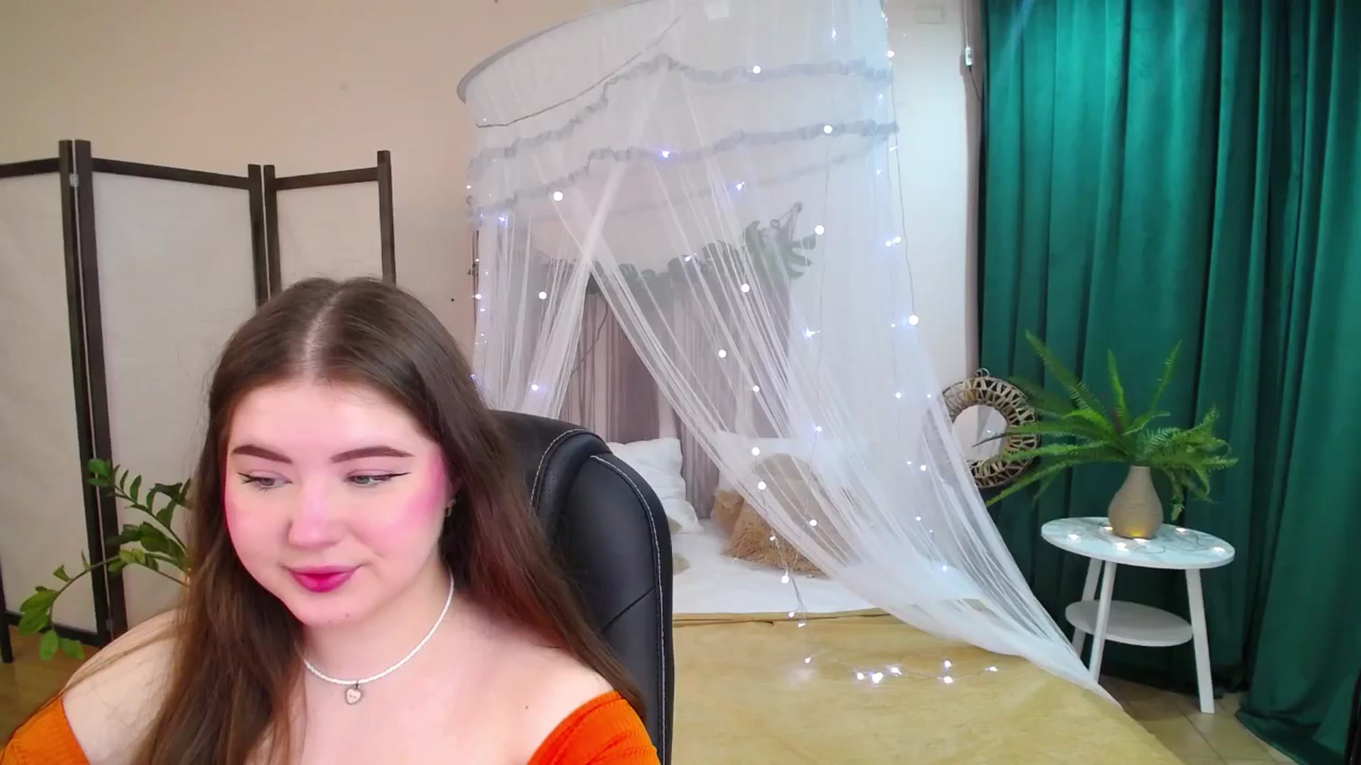 Gallery image thumbnail from AdmireMyEyes's myfreecams stream on, 05/24/2025, 18:27 image 8 of 20