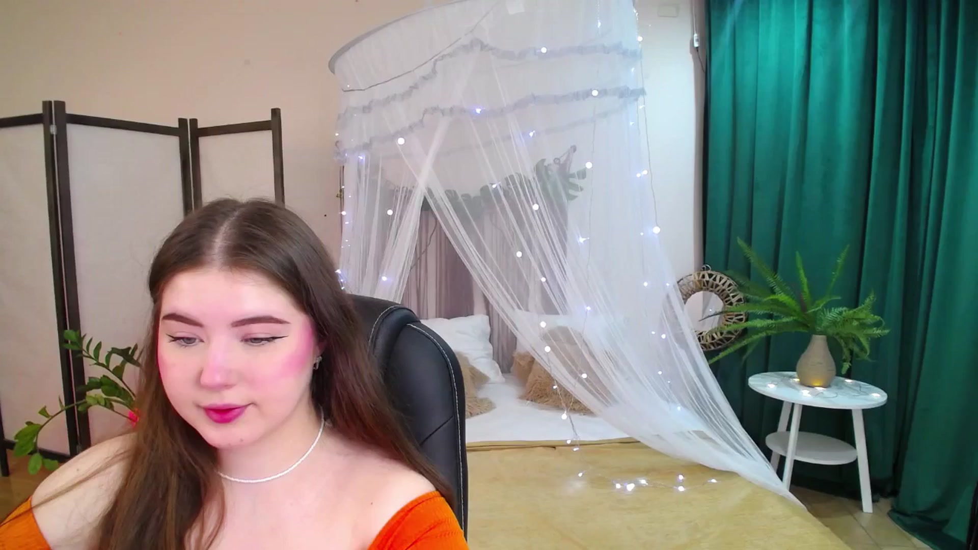 Gallery image thumbnail from AdmireMyEyes's myfreecams stream on, 05/24/2025, 18:27 image 1 of 20