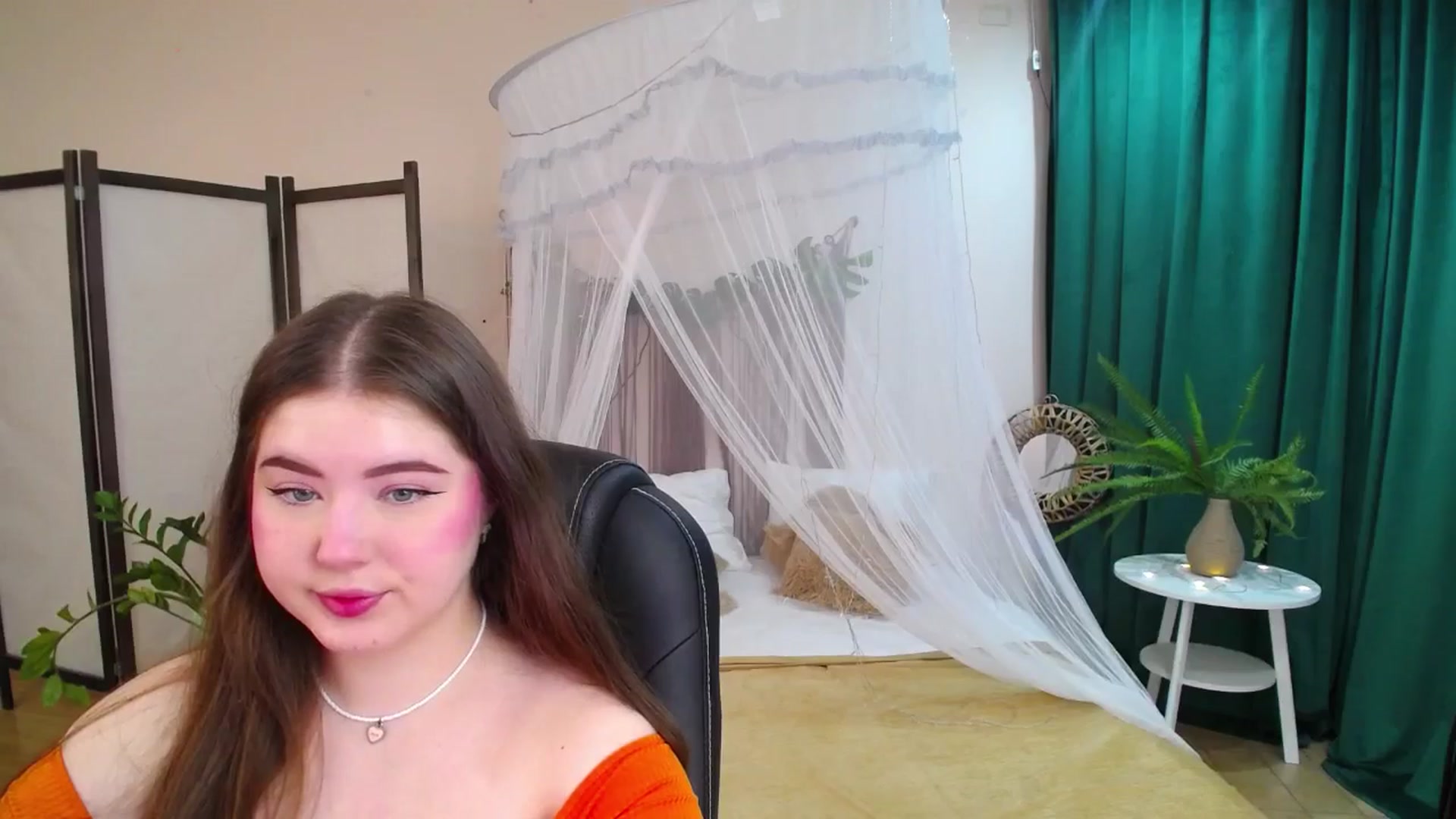 Gallery image thumbnail from AdmireMyEyes's myfreecams stream on, 05/24/2025, 18:27 image 6 of 20