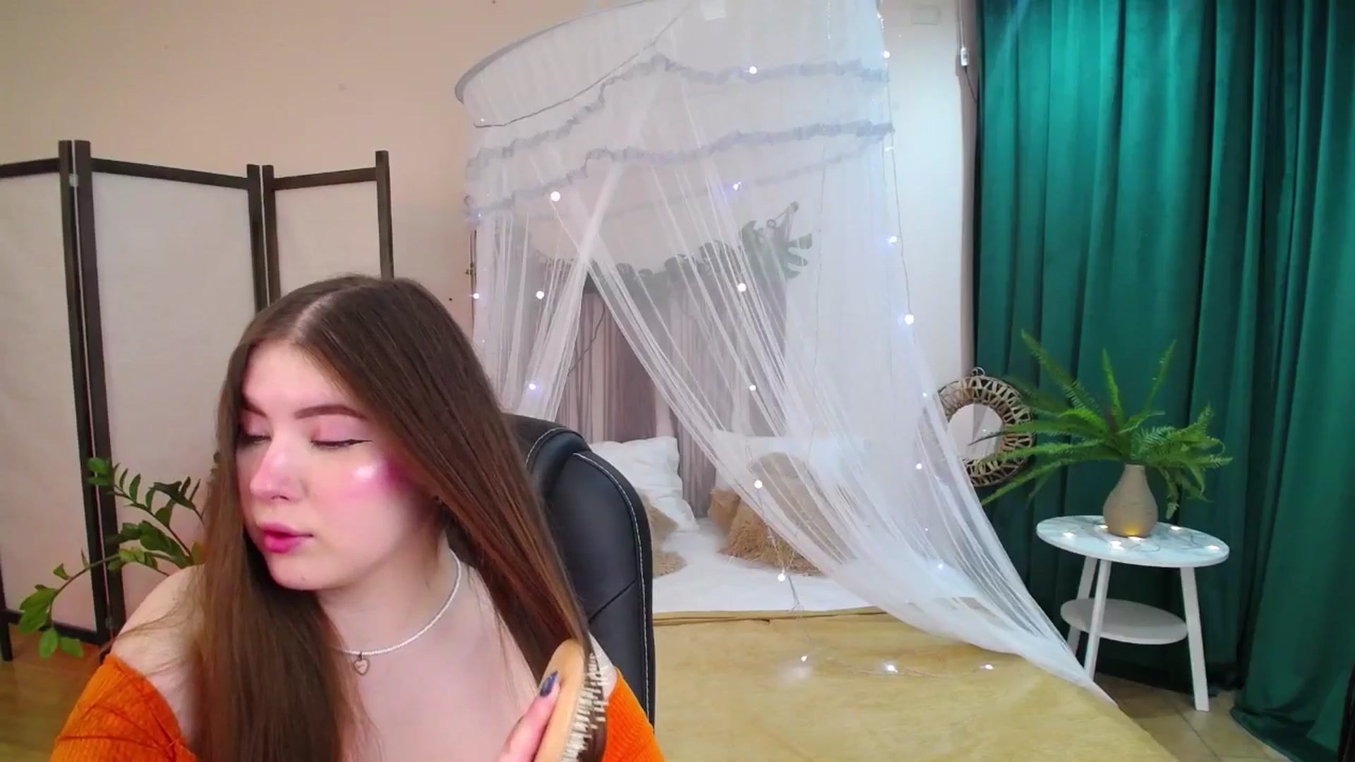 Gallery image thumbnail from AdmireMyEyes's myfreecams stream on, 05/24/2025, 18:27 image 11 of 20