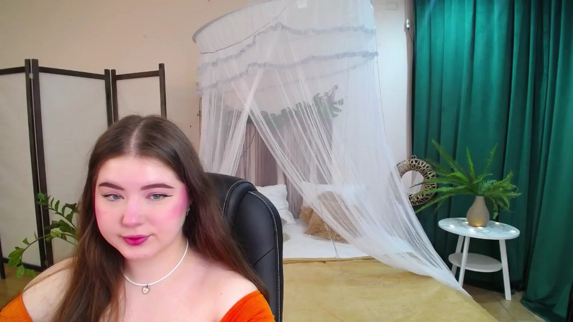 Gallery image thumbnail from AdmireMyEyes's myfreecams stream on, 05/24/2025, 18:27 image 7 of 20