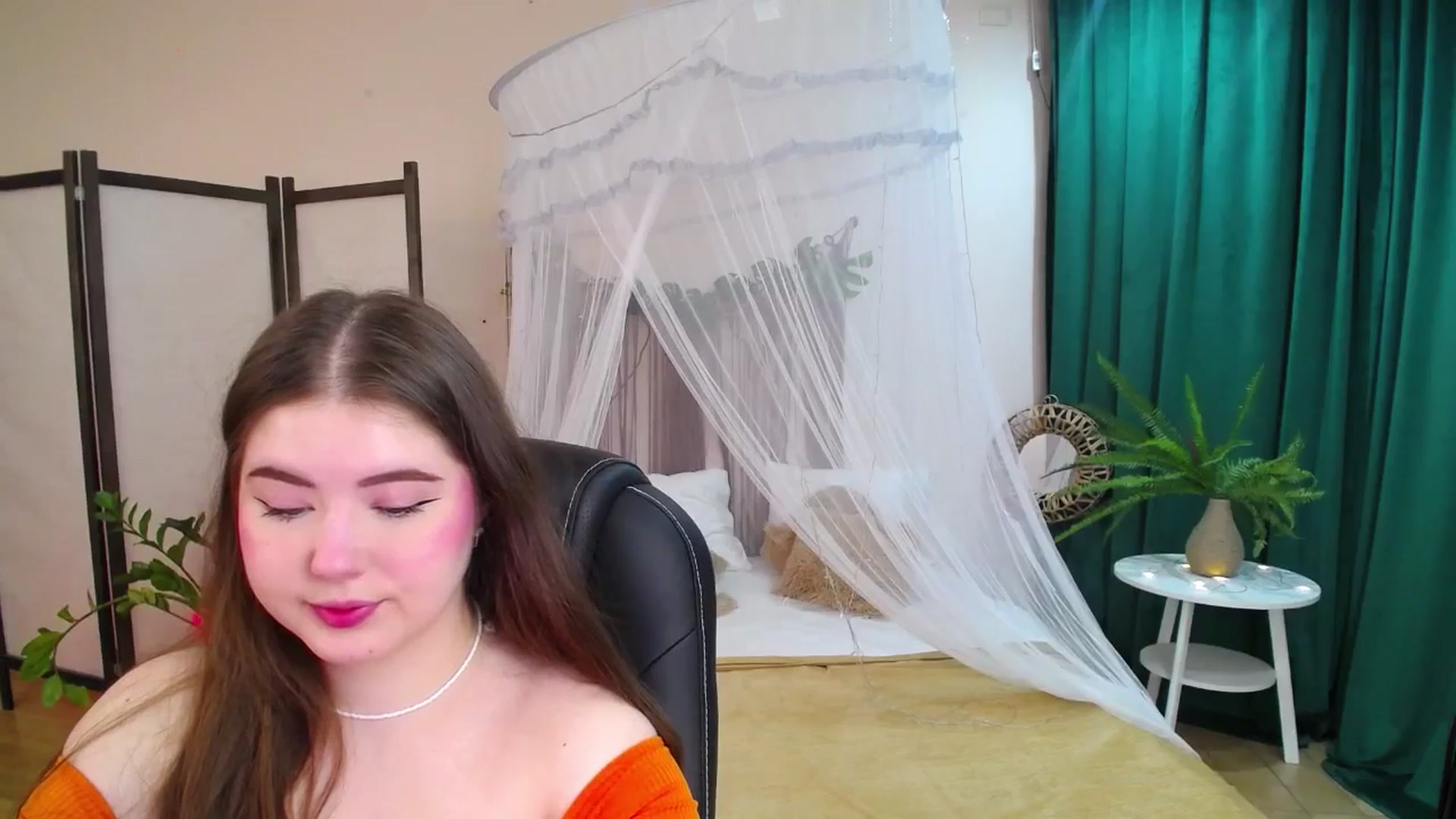 Gallery image thumbnail from AdmireMyEyes's myfreecams stream on, 05/24/2025, 18:27 image 3 of 20