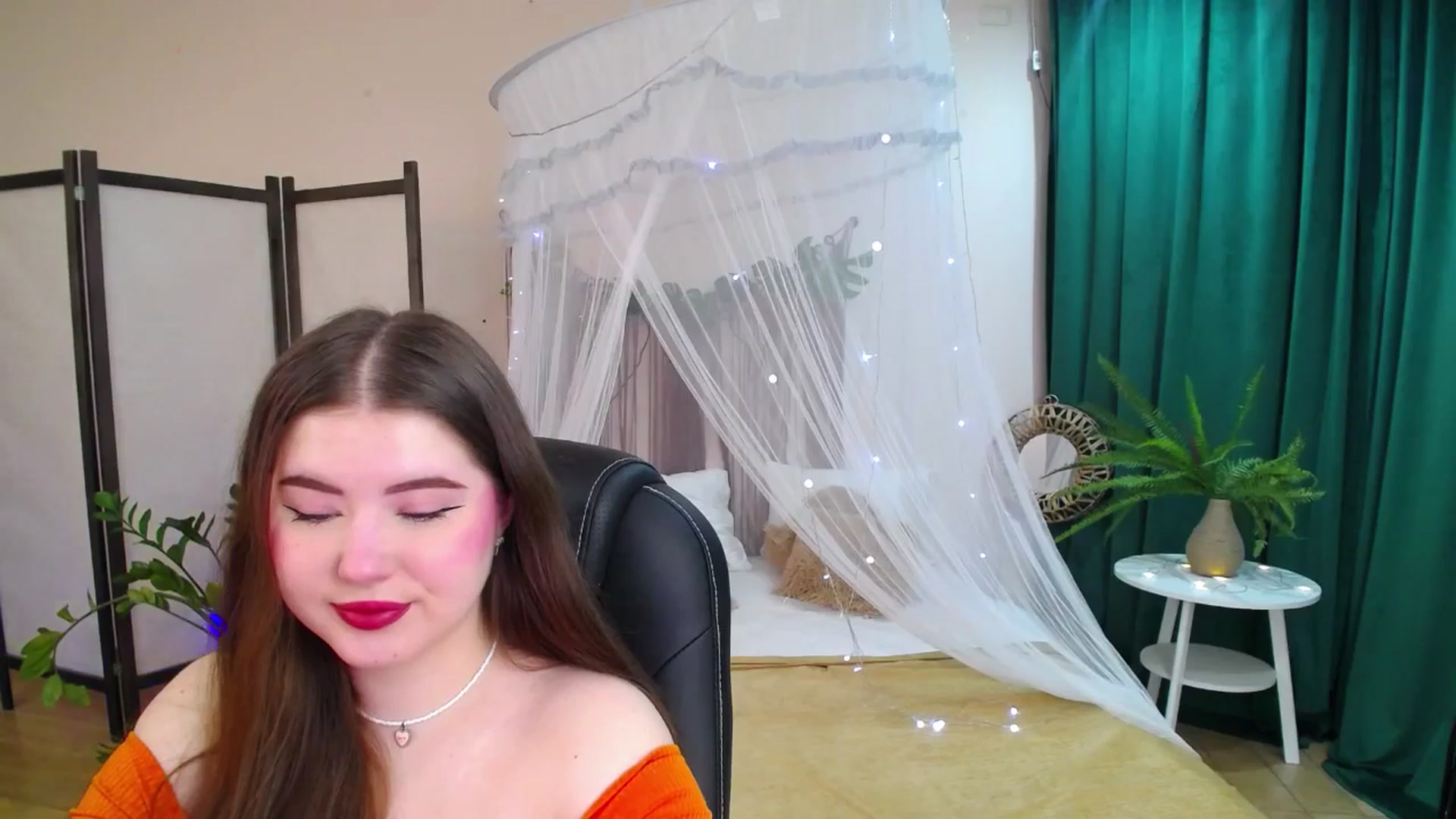 Gallery image thumbnail from AdmireMyEyes's myfreecams stream on, 05/24/2025, 19:17 image 2 of 20