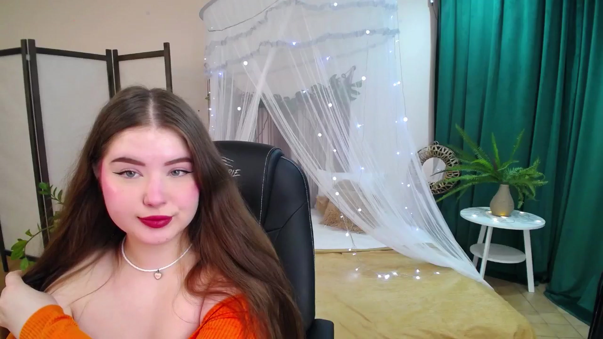 Gallery image thumbnail from AdmireMyEyes's myfreecams stream on, 05/24/2025, 19:17 image 7 of 20