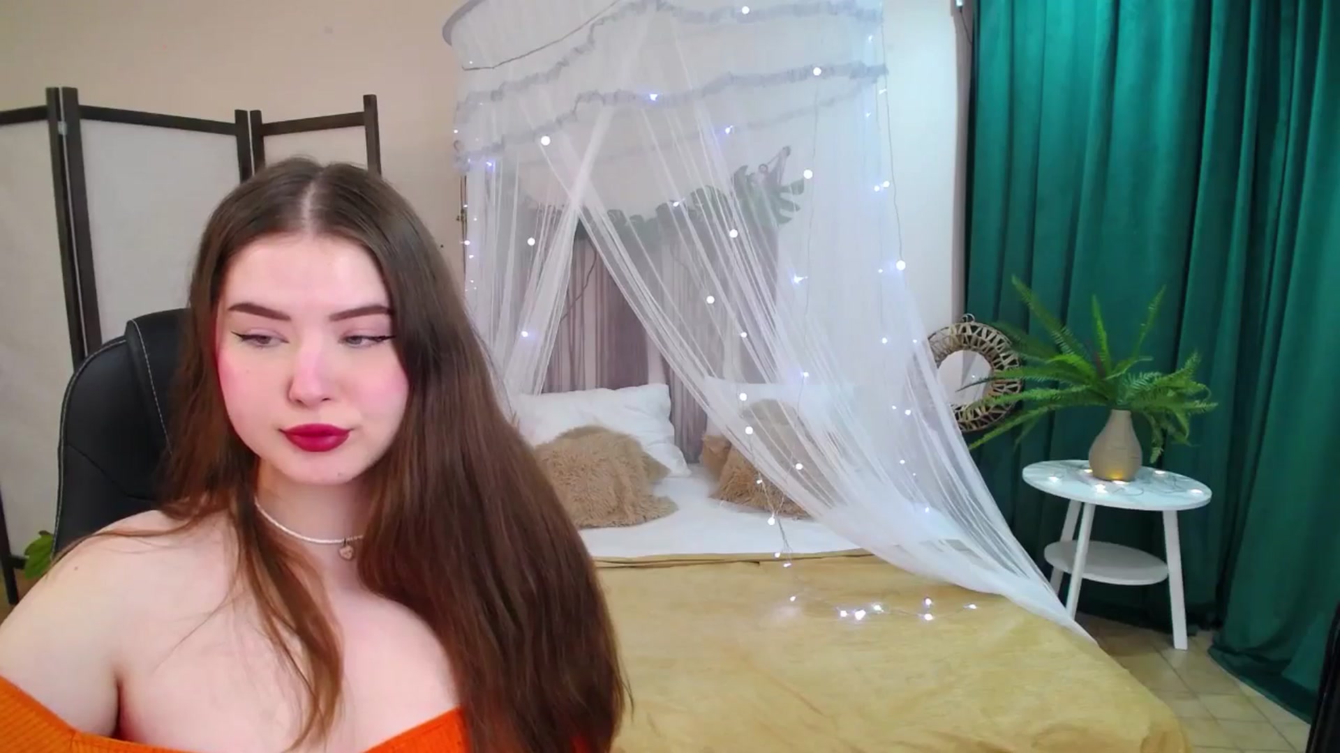 Gallery image thumbnail from AdmireMyEyes's myfreecams stream on, 05/24/2025, 19:17 image 3 of 20