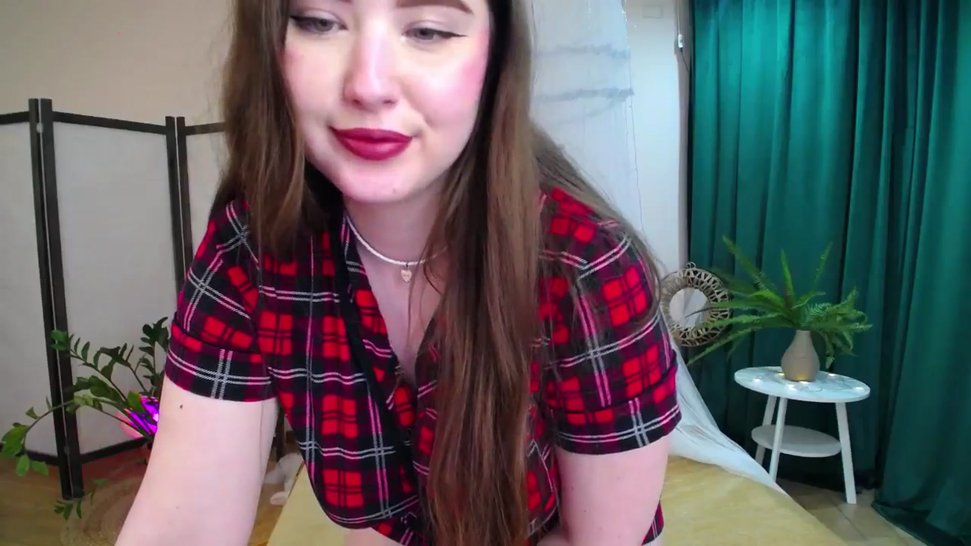 Gallery image thumbnail from AdmireMyEyes's myfreecams stream on, 05/25/2025, 02:21 image 2 of 20