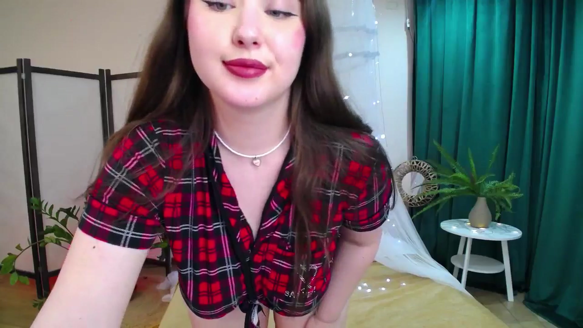 Gallery image thumbnail from AdmireMyEyes's myfreecams stream on, 05/25/2025, 02:21 image 17 of 20