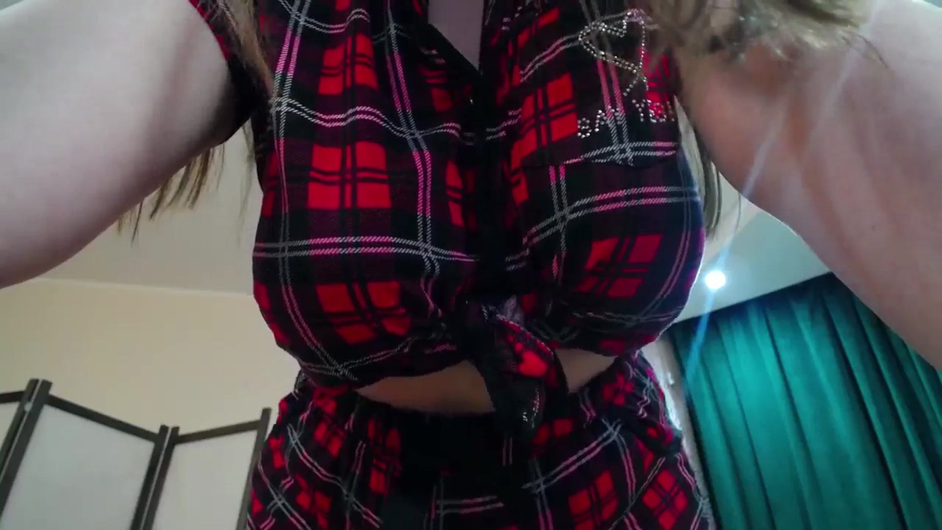Gallery image thumbnail from AdmireMyEyes's myfreecams stream on, 05/25/2025, 02:21 image 4 of 20