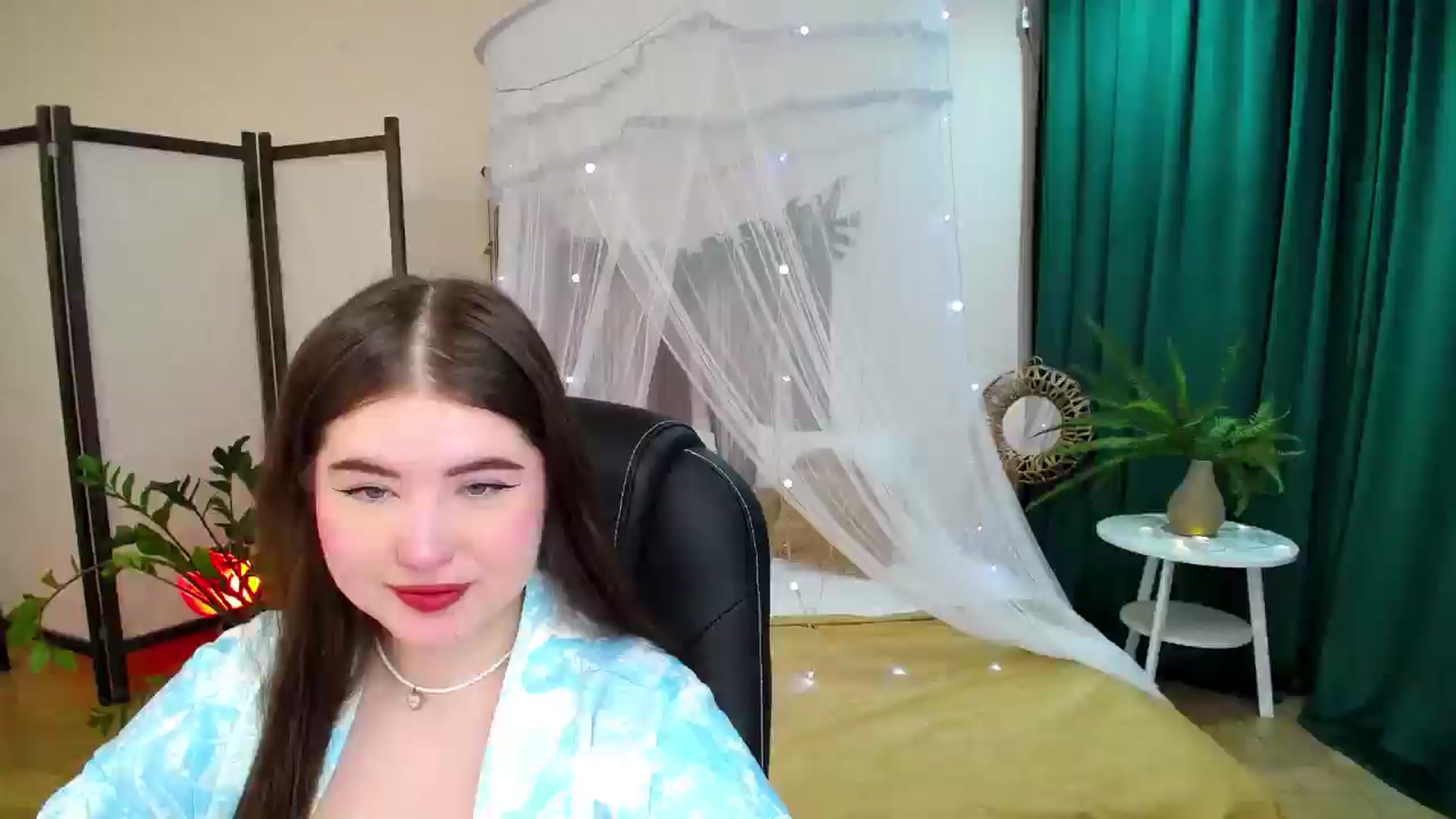 Gallery image thumbnail from AdmireMyEyes's myfreecams stream on, 05/25/2025, 18:41 image 14 of 20
