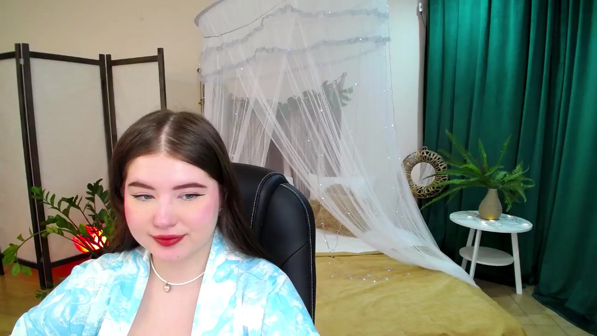 Gallery image thumbnail from AdmireMyEyes's myfreecams stream on, 05/25/2025, 18:41 image 2 of 20