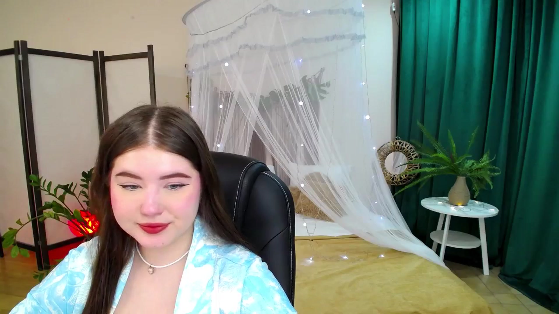 Gallery image thumbnail from AdmireMyEyes's myfreecams stream on, 05/25/2025, 18:41 image 13 of 20