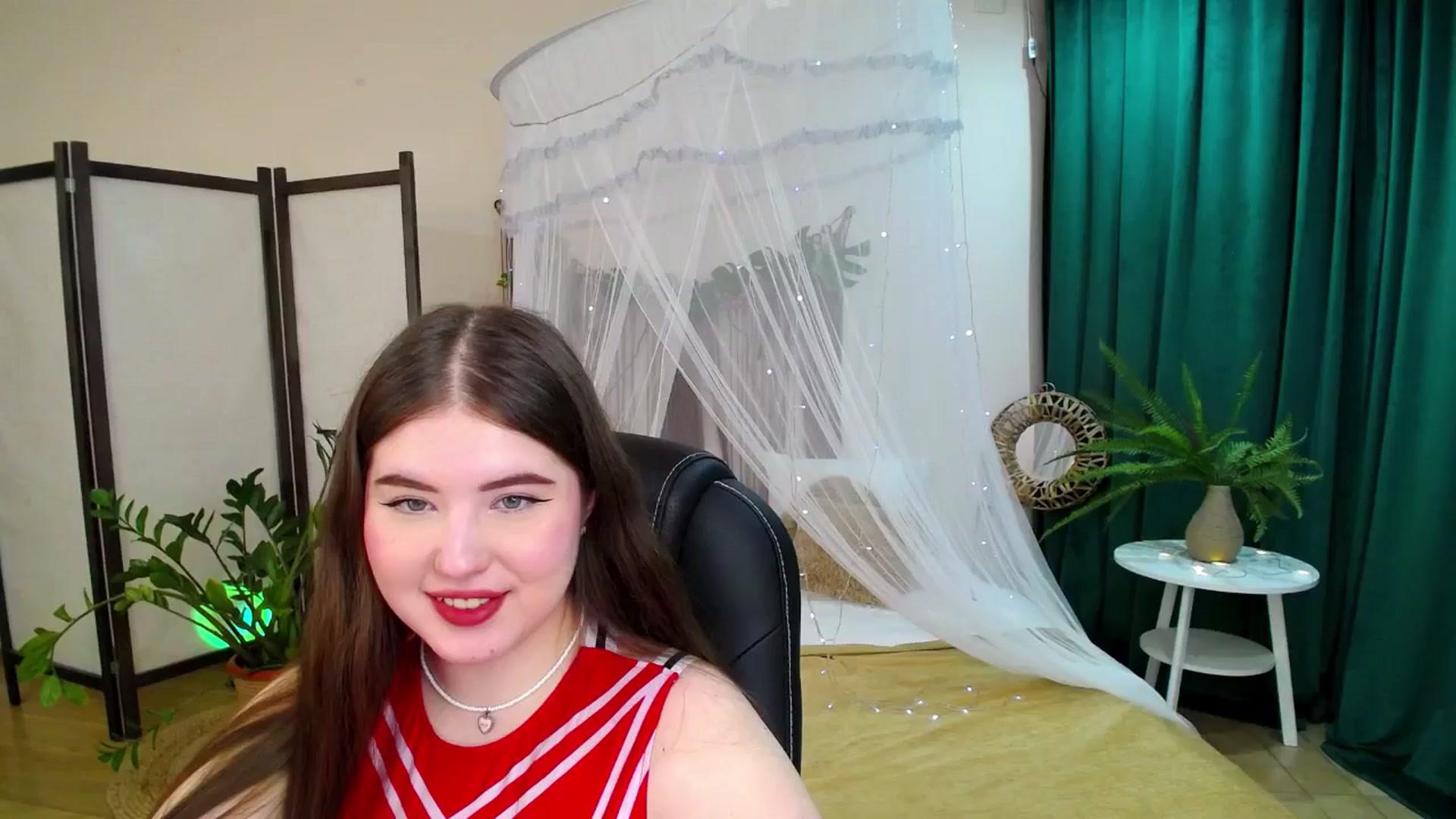 Gallery image thumbnail from AdmireMyEyes's myfreecams stream on, 05/25/2025, 21:12 image 1 of 20