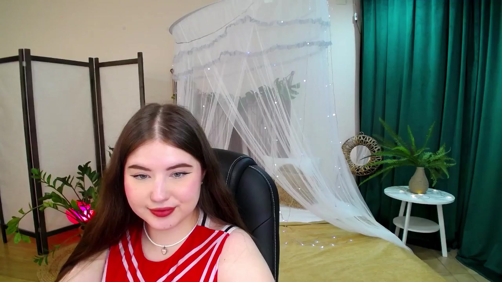 Gallery image thumbnail from AdmireMyEyes's myfreecams stream on, 05/25/2025, 21:12 image 8 of 20